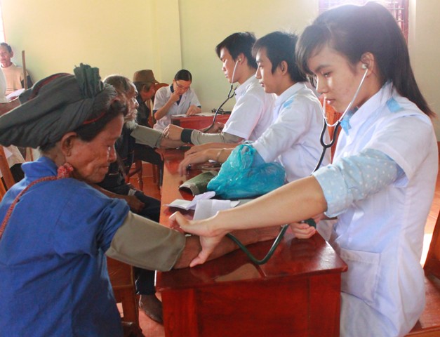 Poor people given free medical check-ups and medicines